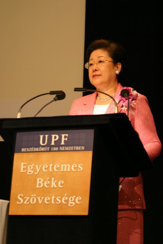Hak Ja Han in Budapest in February 2006