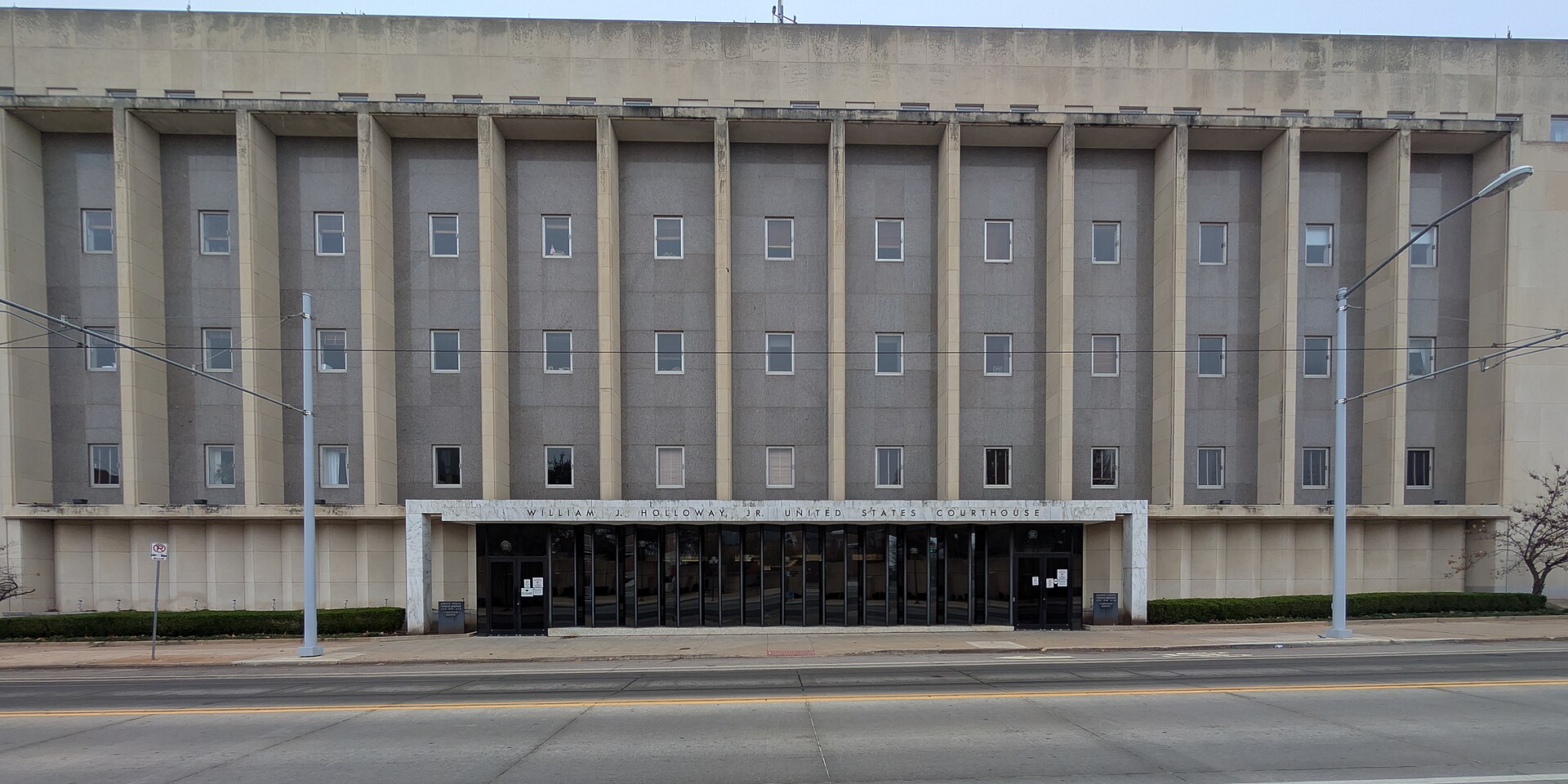 Holloway Courthouse entrance Oklahoma City 2025-12-06 10-25-07